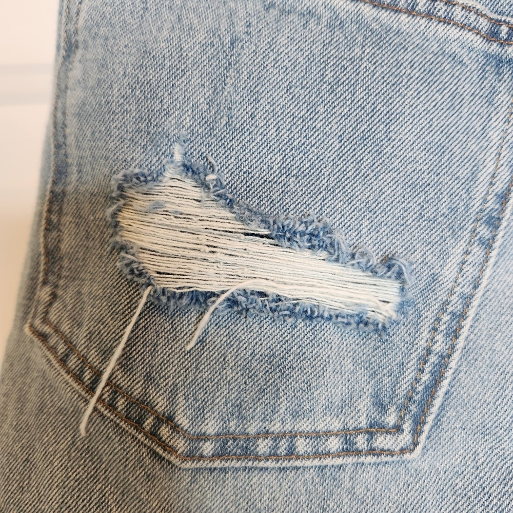 Madewell Relaxed Mid Length Distressed Cut Off Denim Shorts Size 27 - Picture 4 of 8